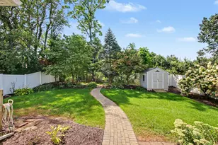325 Galway Dr, Valparaiso, IN 46385 - Photo 24