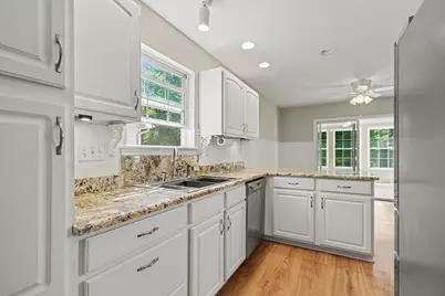 325 Galway Drive, Valparaiso, IN 46385 - Photo 8