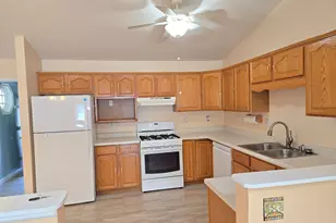 2202 Stori Ln, Valparaiso, IN 46383 - Photo 6