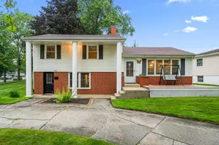 1076 W 11th St, Hobart, IN 46342 - Photo 1