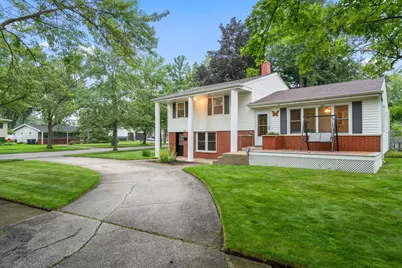 1076 W 11th Street, Hobart, IN 46342 - Photo 2