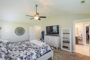 875 Farmview Dr, Valparaiso, IN 46383 - Photo 22