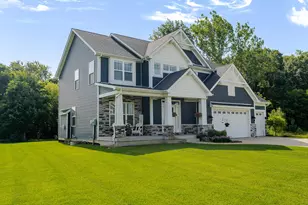 875 Farmview Dr, Valparaiso, IN 46383 - Photo 6