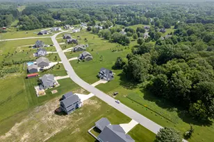 875 Farmview Dr, Valparaiso, IN 46383 - Photo 38