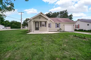 821 N Webster St, Rensselaer, IN 47978 - Photo 1