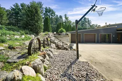 10 Vine Drive, Hebron, IN 46341 - Photo 32