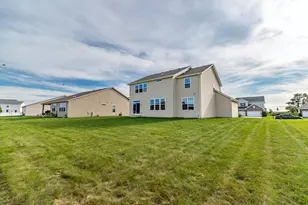 10461 Pine Ln, Saint John, IN 46373 - Photo 4
