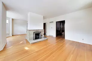 831 Washington St, Michigan City, IN 46360 - Photo 8