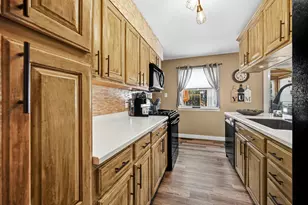 155 Lexington St, Valparaiso, IN 46385 - Photo 8