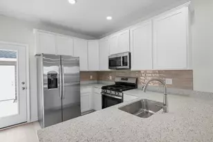 1603 Parkside Ln, Dyer, IN 46311 - Photo 6