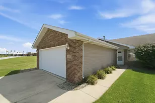 1103 W 84th Dr, Merrillville, IN 46410 - Photo 2