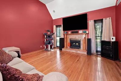 11349 N Oak Court, Wheatfield, IN 46392 - Photo 4