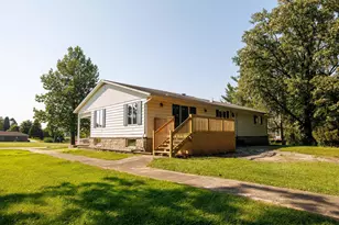 623 N Ohio St, Remington, IN 47977 - Photo 4