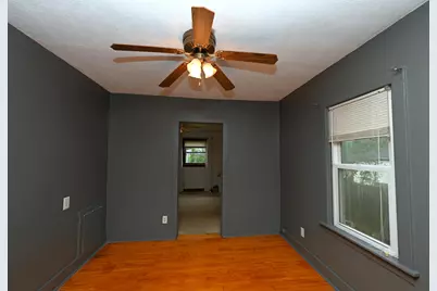 803 E Lake Street, Knox, IN 46534 - Photo 18