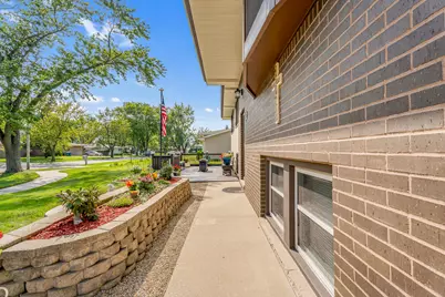 1818 W 94th Avenue, Crown Point, IN 46307 - Photo 4