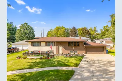 1818 W 94th Avenue, Crown Point, IN 46307 - Photo 1