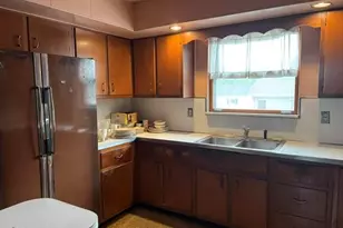 1700 Oliver St, Whiting, IN 46394 - Photo 8