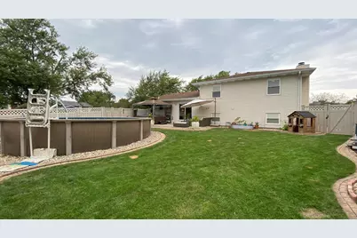 1425 W 97th Place, Crown Point, IN 46307 - Photo 68