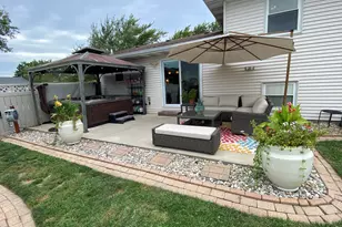 1425 W 97th Pl, Crown Point, IN 46307 - Photo 10