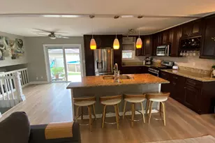 1425 W 97th Pl, Crown Point, IN 46307 - Photo 4