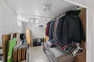 3911 Jewett Ave, Highland, IN 46322 - Photo 16