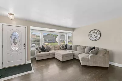 3911 Jewett Avenue, Highland, IN 46322 - Photo 2