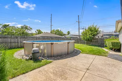 7642 Montana Avenue, Hammond, IN 46323 - Photo 8
