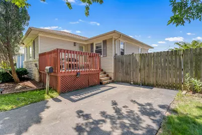 7642 Montana Avenue, Hammond, IN 46323 - Photo 4