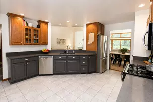 7901 N 300 E, Rolling Prairie, IN 46371 - Photo 16
