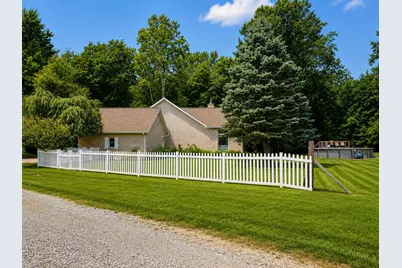 7901 N 300 E, Rolling Prairie, IN 46371 - Photo 20