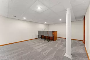 2630 E 9th Pl, Hobart, IN 46342 - Photo 40