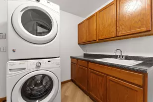 2630 E 9th Pl, Hobart, IN 46342 - Photo 32