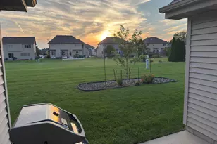 10000 Wildwood Ln, Highland, IN 46322 - Photo 20