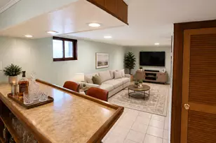 3002 W Ridge Rd, Hobart, IN 46342 - Photo 6