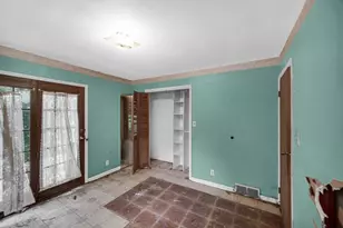 90 S 275 W, Valparaiso, IN 46385 - Photo 6