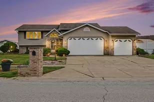 2907 Arbor Ln, Hobart, IN 46342 - Photo 1