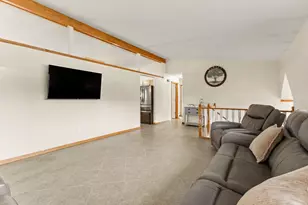 2907 Arbor Ln, Hobart, IN 46342 - Photo 6