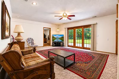643 N 50 W, Valparaiso, IN 46385 - Photo 16