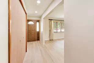 1838 Bluebird Ln, Munster, IN 46321 - Photo 4