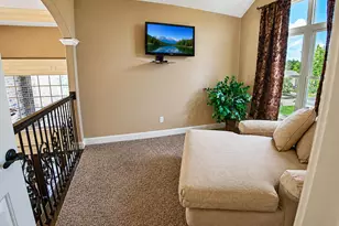 58 E Levanno Dr E, Crown Point, IN 46307 - Photo 8