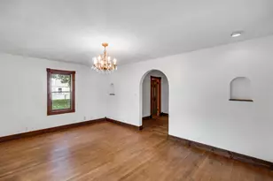 419 S 9th St, Chesterton, IN 46304 - Photo 8