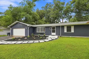 412 Westwood Dr, Michigan City, IN 46360 - Photo 2