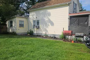 404 Green St, Michigan City, IN 46360 - Photo 8