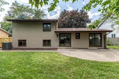 9425 Oriole Drive, Munster, IN 46321 - Photo 18