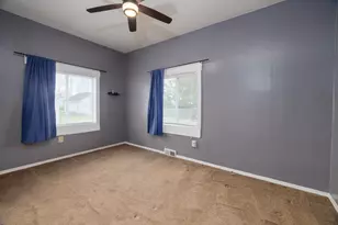 210 N Prairie St, Brookston, IN 47923 - Photo 10