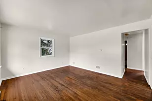 621 Colfax St, Gary, IN 46406 - Photo 6