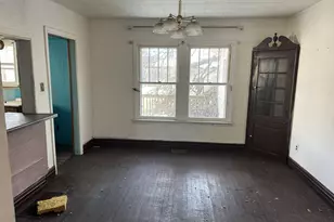 111 N Calumet Ave, Michigan City, IN 46360 - Photo 6