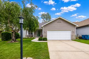 1927 Cory Ln, Chesterton, IN 46304 - Photo 2