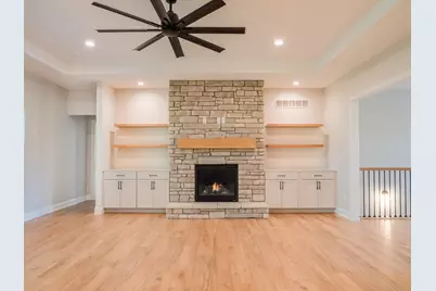5857 W 136th Avenue, Cedar Lake, IN 46303 - Photo 8