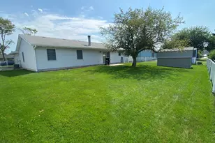 9814 Lincoln Ct, Crown Point, IN 46307 - Photo 4